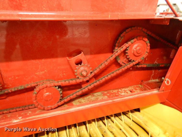 image for item KP9248 2010 New Holland BC5070  small square baler