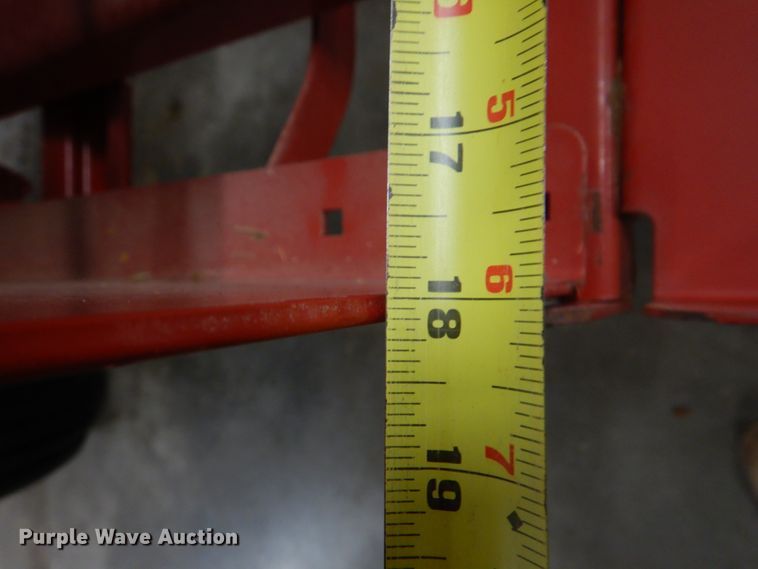 image for item KP9248 2010 New Holland BC5070  small square baler