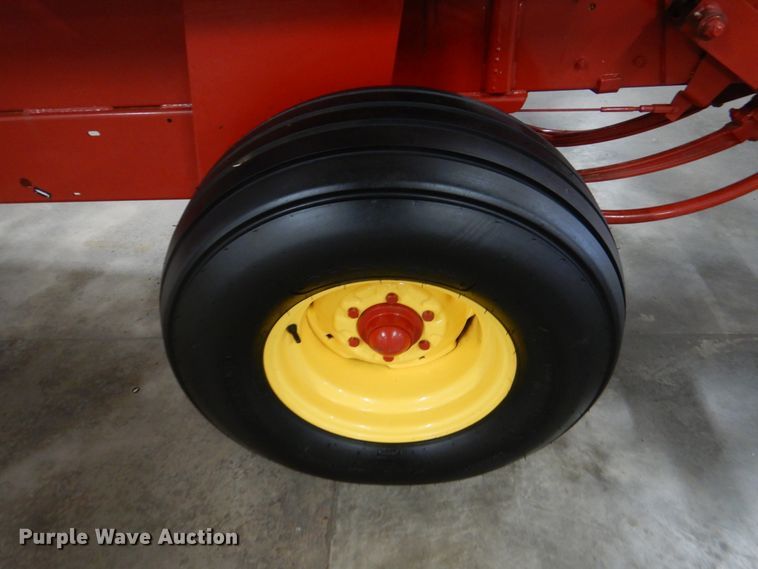 image for item KP9248 2010 New Holland BC5070  small square baler