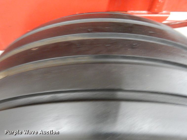 image for item KP9248 2010 New Holland BC5070  small square baler