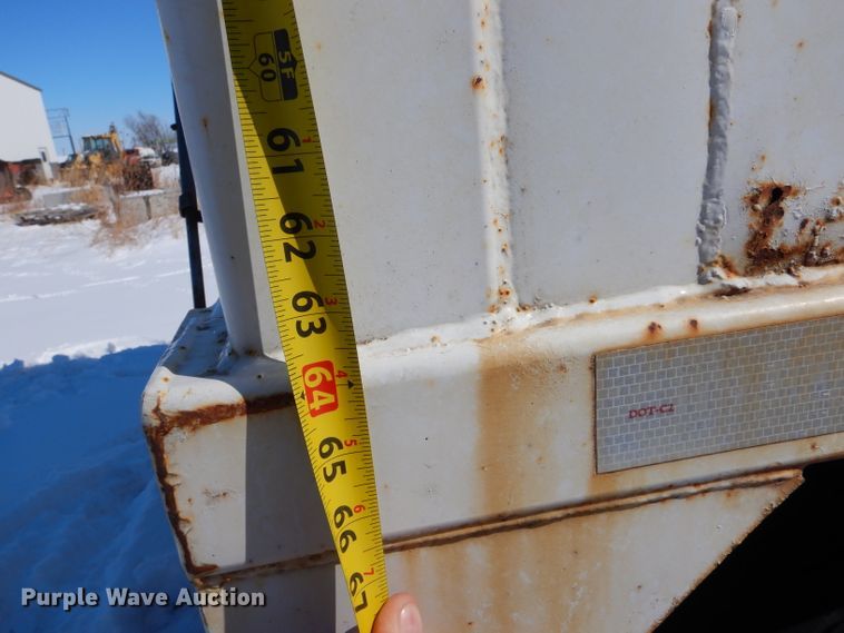 image for item LJ9815 1997 CPS TSH36  grain trailer