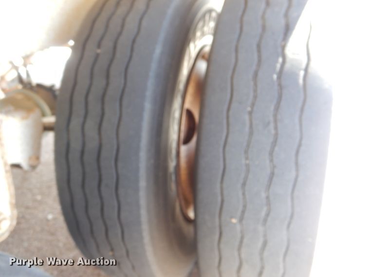 image for item LJ9815 1997 CPS TSH36  grain trailer