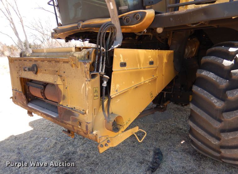 image for item LJ9854 2015 New Holland CR7.90  combine
