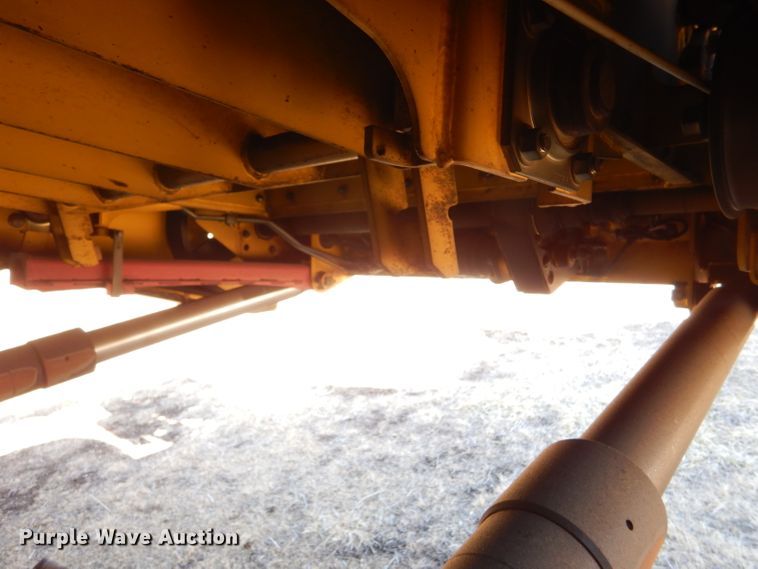 image for item LJ9854 2015 New Holland CR7.90  combine