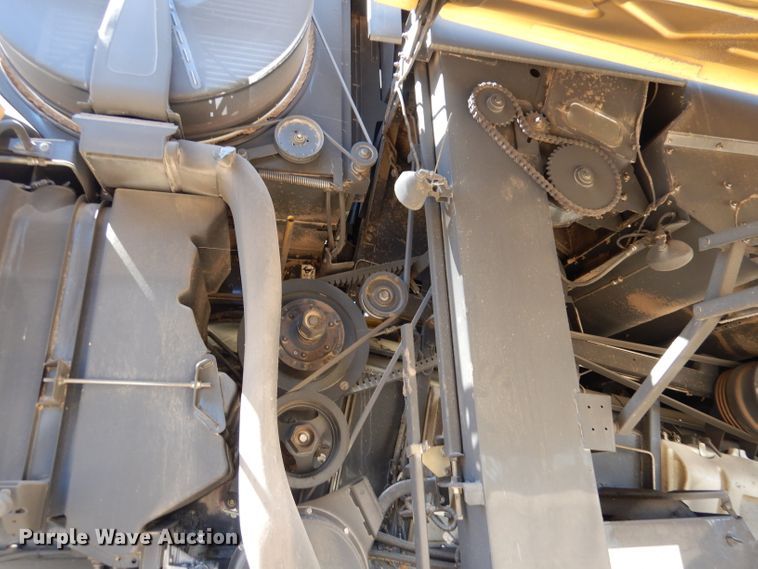 image for item LJ9854 2015 New Holland CR7.90  combine