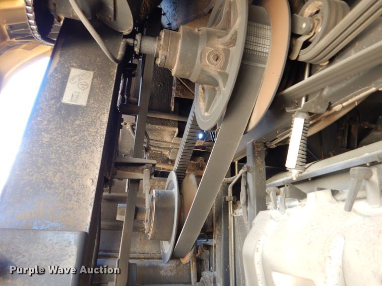 image for item LJ9854 2015 New Holland CR7.90  combine