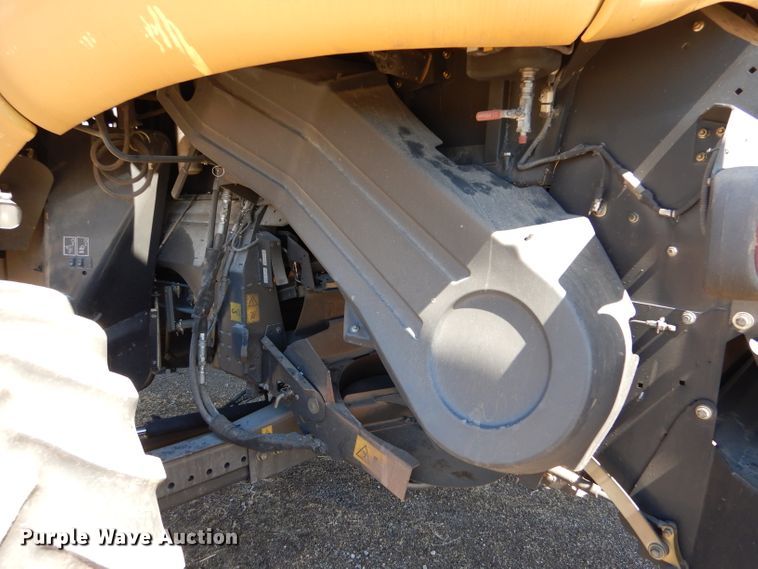 image for item LJ9854 2015 New Holland CR7.90  combine