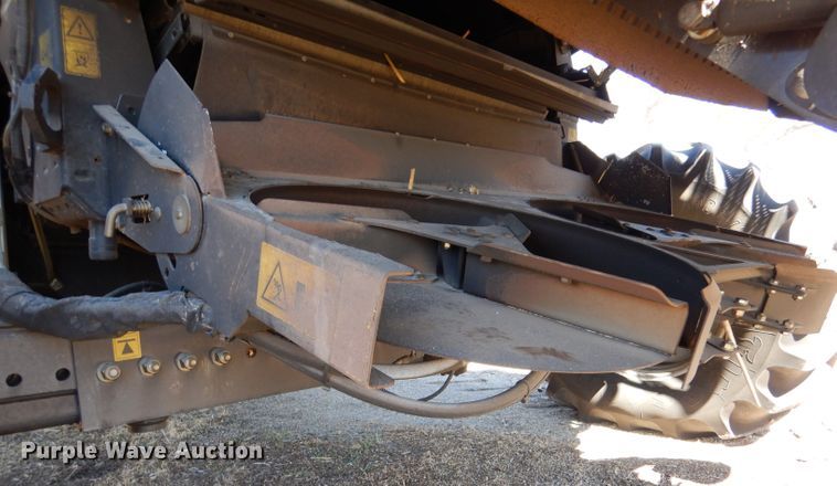 image for item LJ9854 2015 New Holland CR7.90  combine