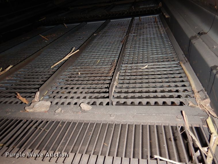 image for item LJ9854 2015 New Holland CR7.90  combine