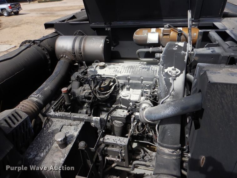 image for item LJ9854 2015 New Holland CR7.90  combine