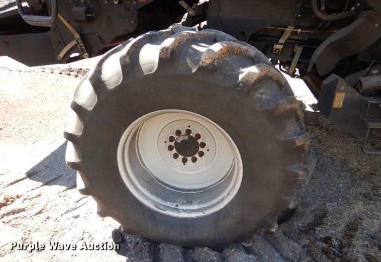 image for item LJ9854 2015 New Holland CR7.90  combine