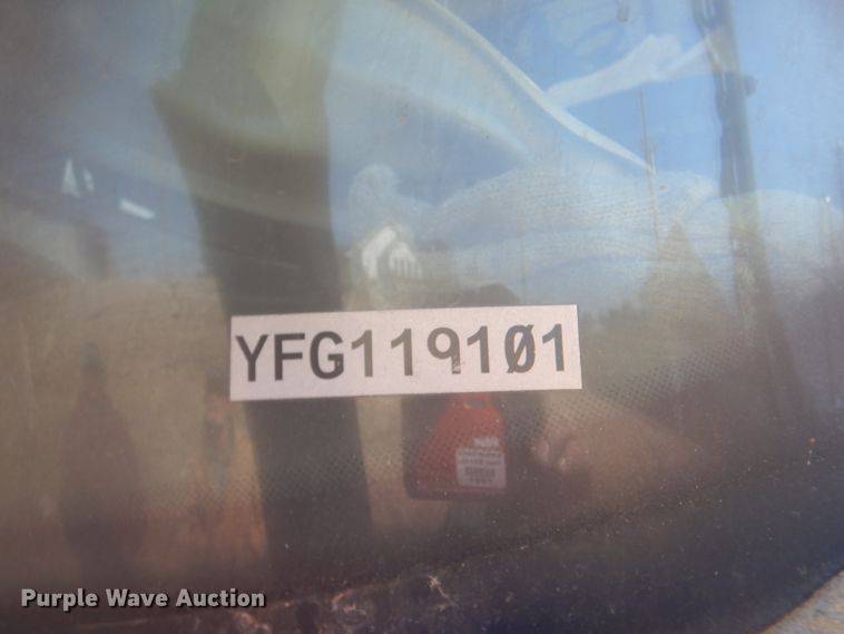 image for item LJ9854 2015 New Holland CR7.90  combine