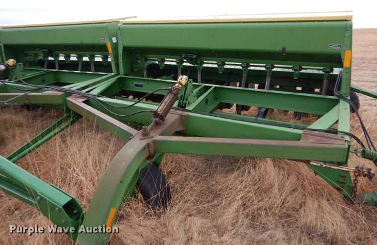 image for item LJ9861 John Deere 9400  hoe grain drill