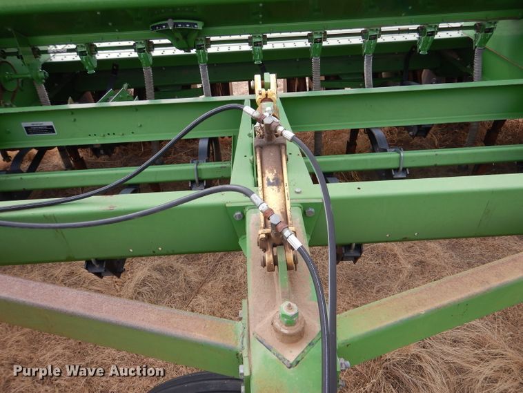 image for item LJ9861 John Deere 9400  hoe grain drill