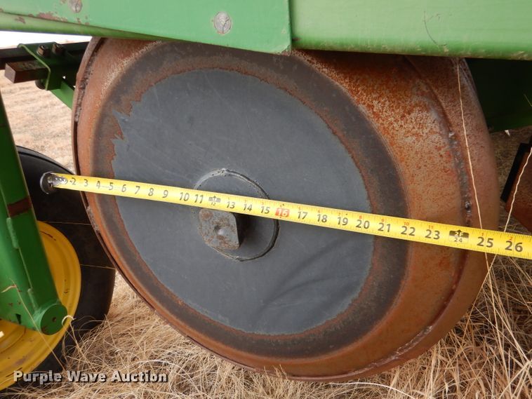 image for item LJ9861 John Deere 9400  hoe grain drill