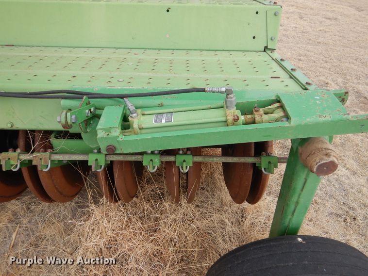 image for item LJ9861 John Deere 9400  hoe grain drill