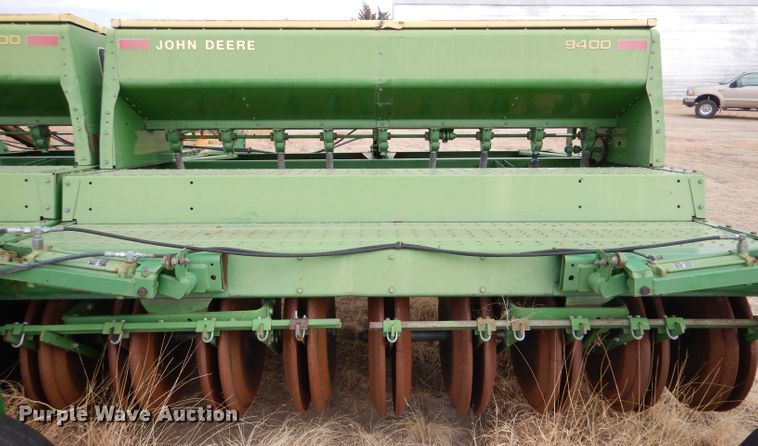 image for item LJ9861 John Deere 9400  hoe grain drill