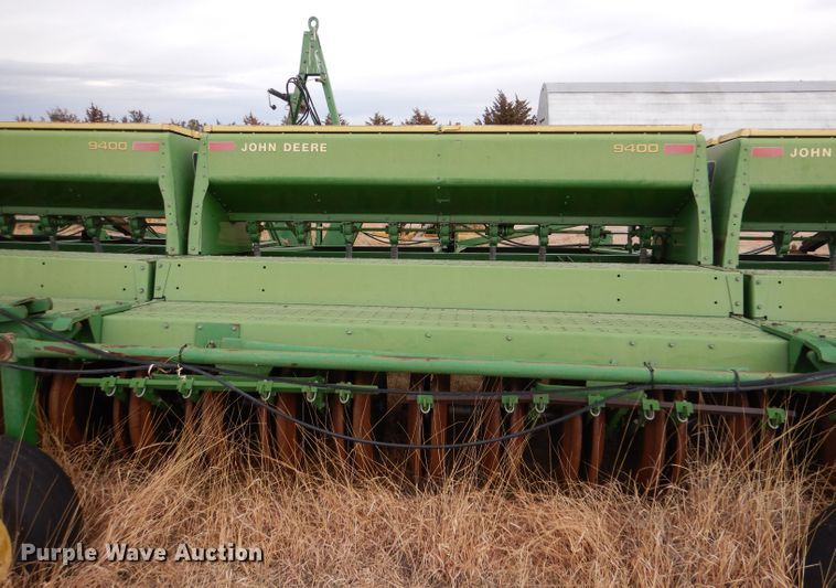 image for item LJ9861 John Deere 9400  hoe grain drill