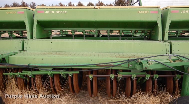 image for item LJ9861 John Deere 9400  hoe grain drill