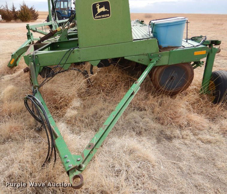 image for item LJ9861 John Deere 9400  hoe grain drill