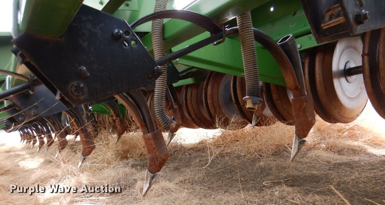 image for item LJ9861 John Deere 9400  hoe grain drill