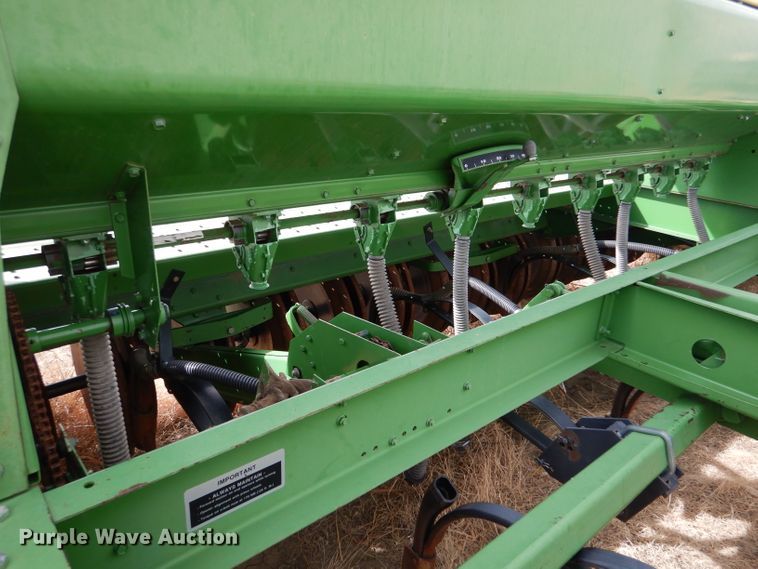 image for item LJ9861 John Deere 9400  hoe grain drill
