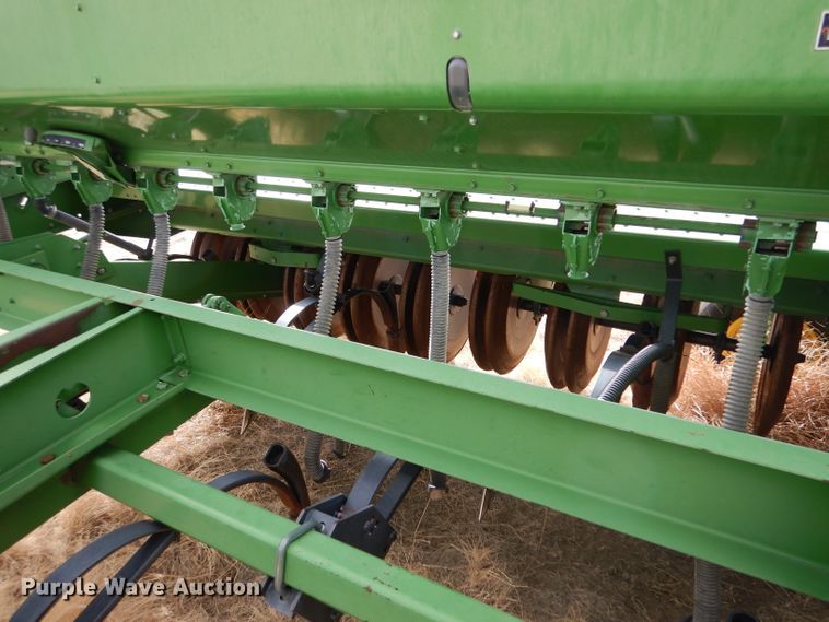 image for item LJ9861 John Deere 9400  hoe grain drill