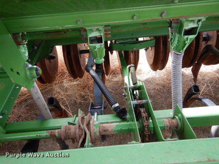 image for item LJ9861 John Deere 9400  hoe grain drill