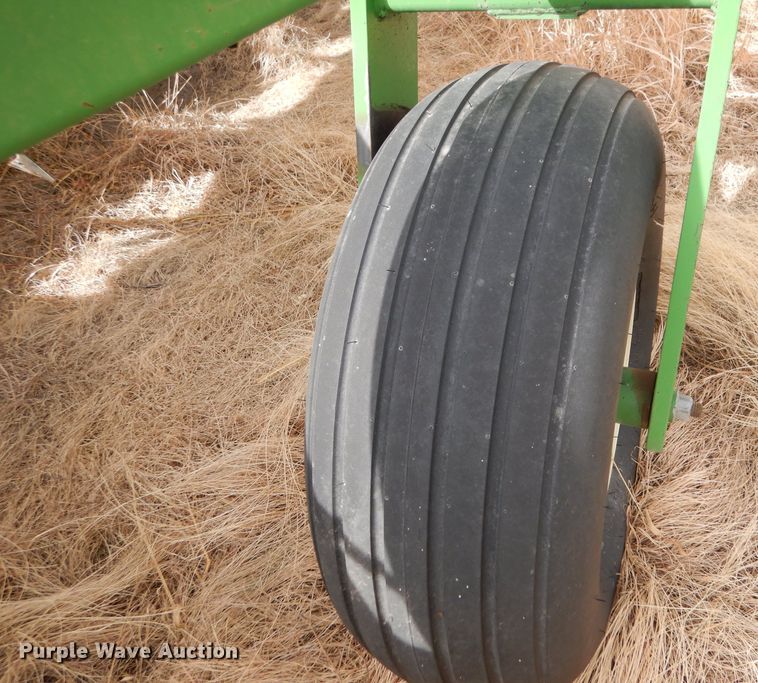 image for item LJ9861 John Deere 9400  hoe grain drill