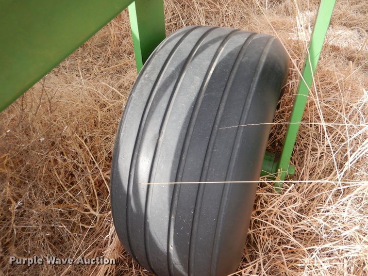 image for item LJ9861 John Deere 9400  hoe grain drill
