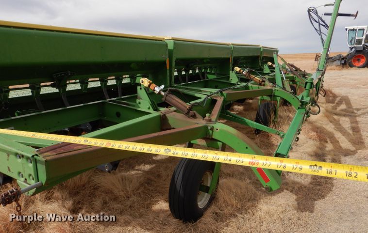 image for item LJ9861 John Deere 9400  hoe grain drill