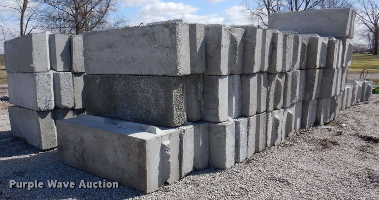 image for item MU9535 (50) concrete blocks
