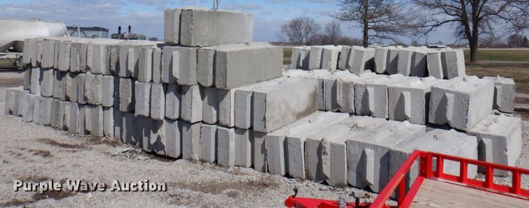image for item MU9535 (50) concrete blocks