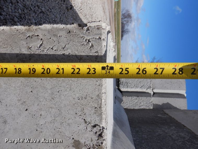 image for item MU9535 (50) concrete blocks