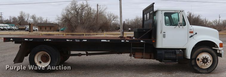 image for item DK3592 1996 International 4900  flatbed truck
