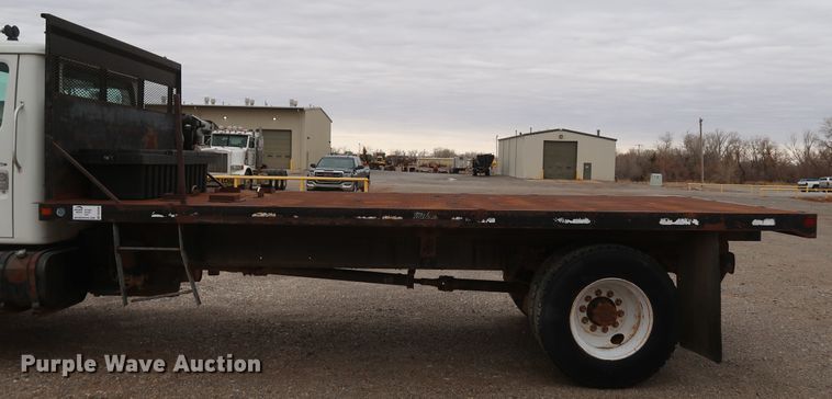 image for item DK3592 1996 International 4900  flatbed truck