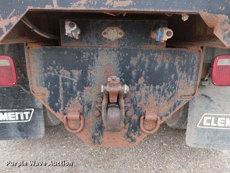 image for item DK3592 1996 International 4900  flatbed truck