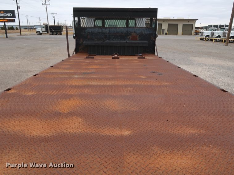 image for item DK3592 1996 International 4900  flatbed truck