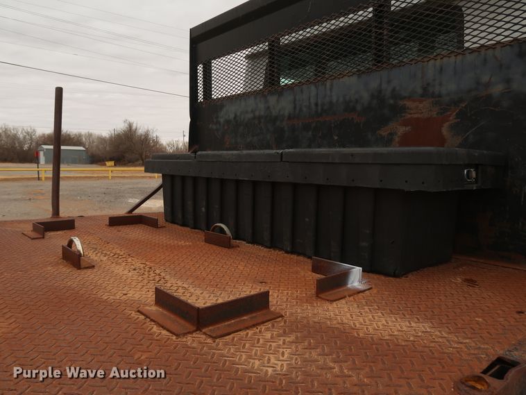 image for item DK3592 1996 International 4900  flatbed truck