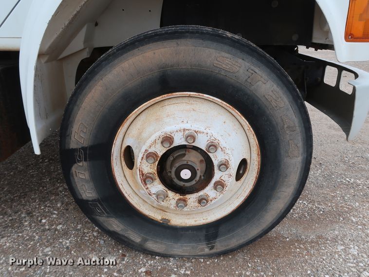 image for item DK3592 1996 International 4900  flatbed truck