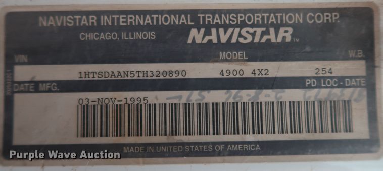 image for item DK3592 1996 International 4900  flatbed truck