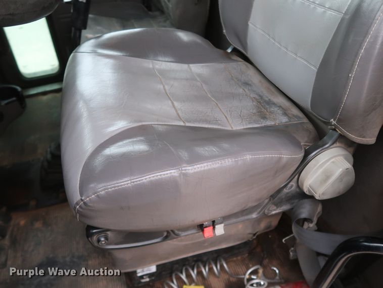 image for item DK3593 2011 Peterbilt 388  semi truck