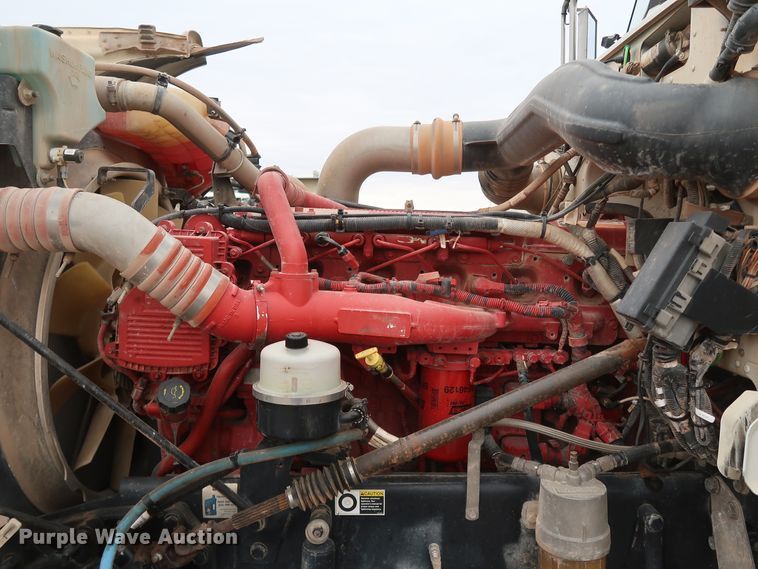 image for item DK3593 2011 Peterbilt 388  semi truck