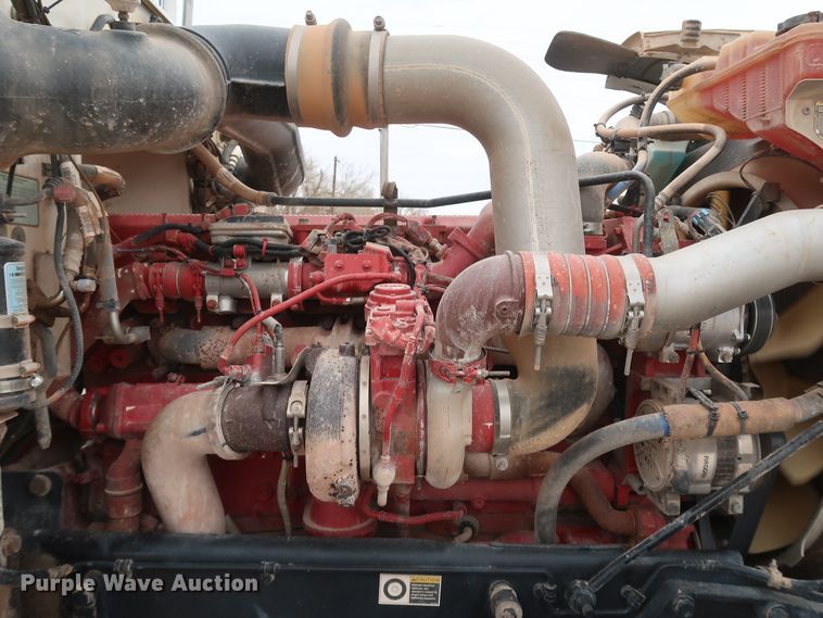 image for item DK3593 2011 Peterbilt 388  semi truck