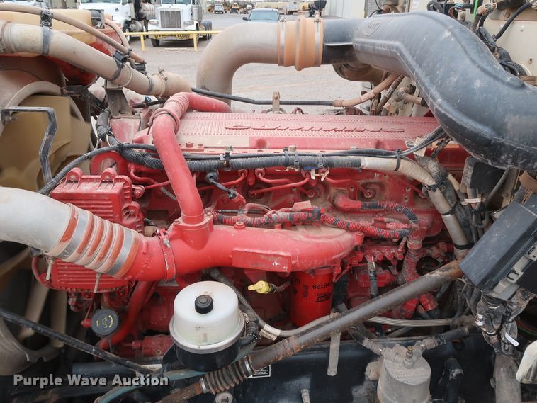 image for item DK3593 2011 Peterbilt 388  semi truck