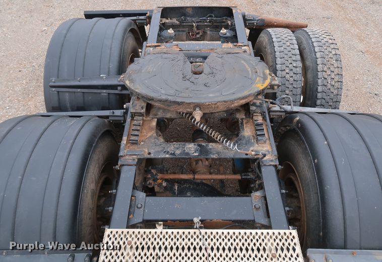 image for item DK3593 2011 Peterbilt 388  semi truck