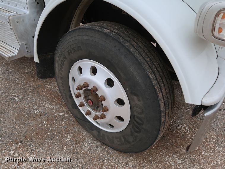 image for item DK3593 2011 Peterbilt 388  semi truck