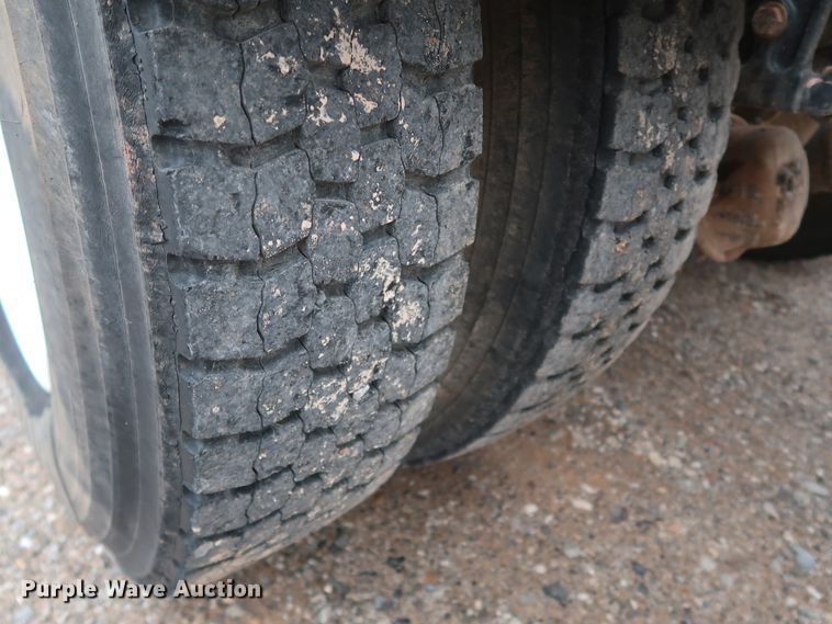 image for item DK3593 2011 Peterbilt 388  semi truck