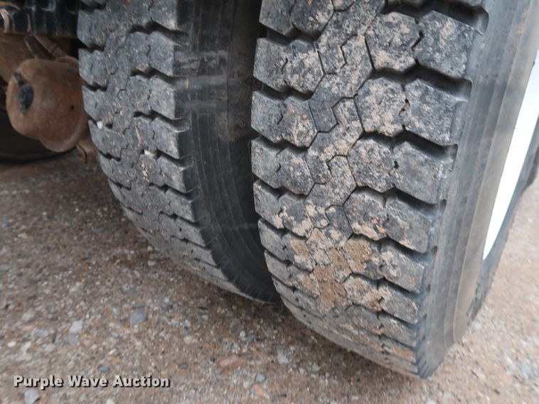 image for item DK3593 2011 Peterbilt 388  semi truck