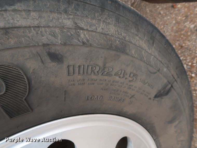 image for item DK3593 2011 Peterbilt 388  semi truck